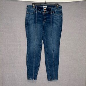 Lane Bryant Signature Fit High Rise 3 Button Jegging size 18